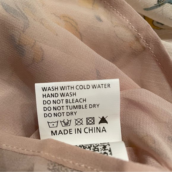 NWT Verona Couture Beige Blouse with Yellow Floral Print | Size 1X - Picture 12 of 14